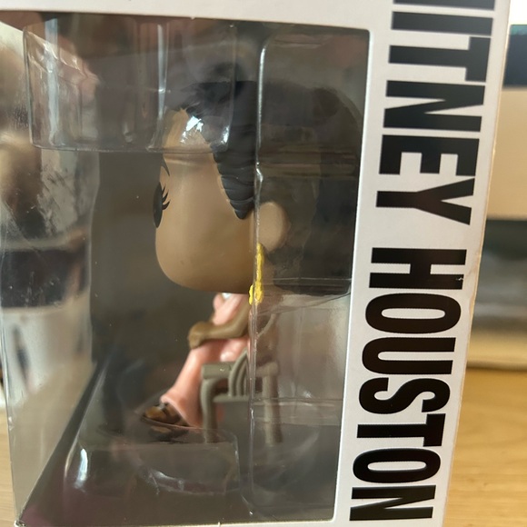 POP ICON WHITNEY HOUSTON POP FUNKO THE LEGEND - Picture 2 of 5